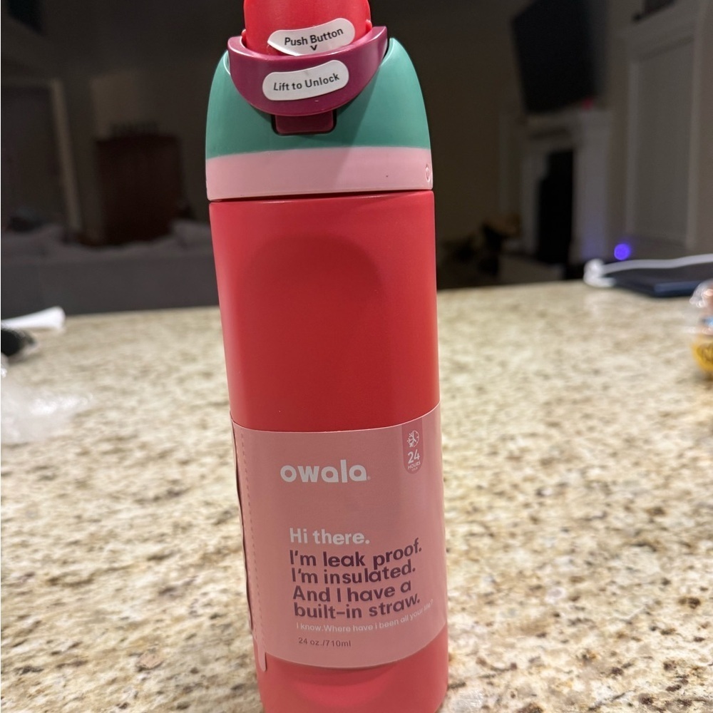 Owala Red Insulated Tumbler with Built-in Straw 24oz